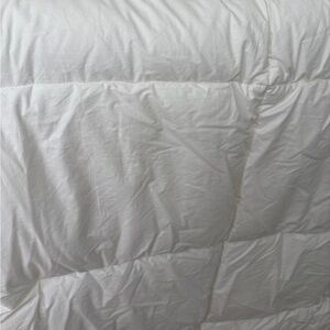 Pottery barn, twin XL white down alternative‎ new tags duvet